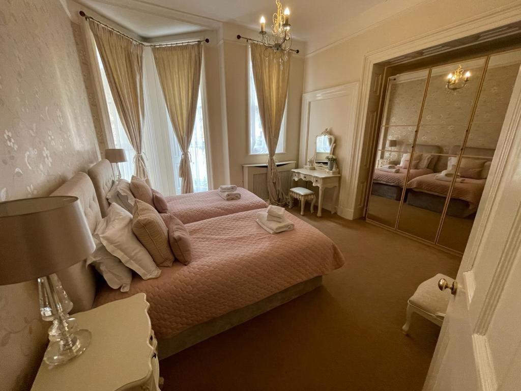 50A Clifton Garth Apartment ยอร์ค ภายนอก รูปภาพ